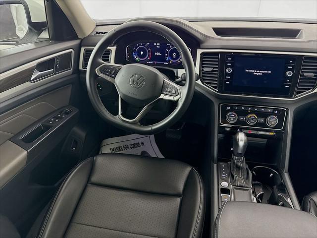 Photo of 2022 Pure White Volkswagen Atlas