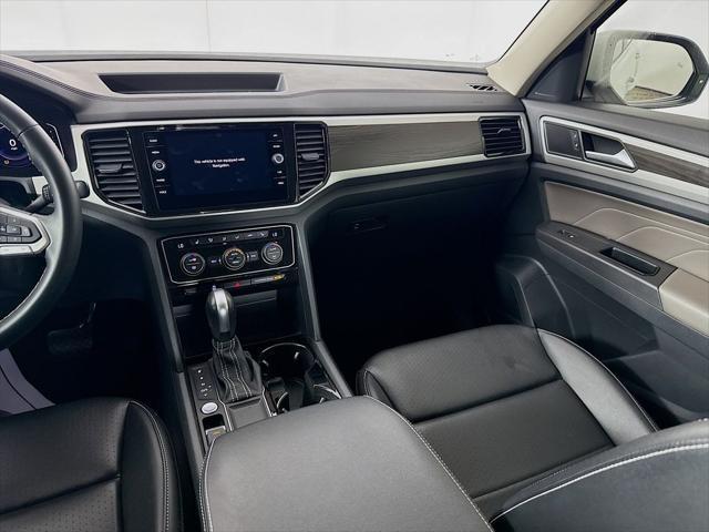 Photo of 2022 Pure White Volkswagen Atlas