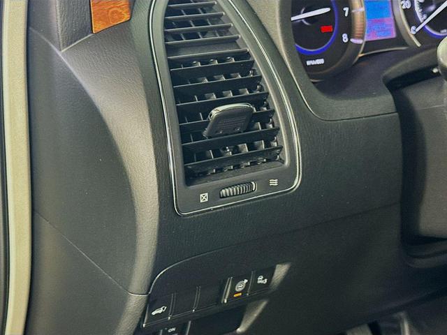Photo of 2016 Black Obsidian INFINITI QX80