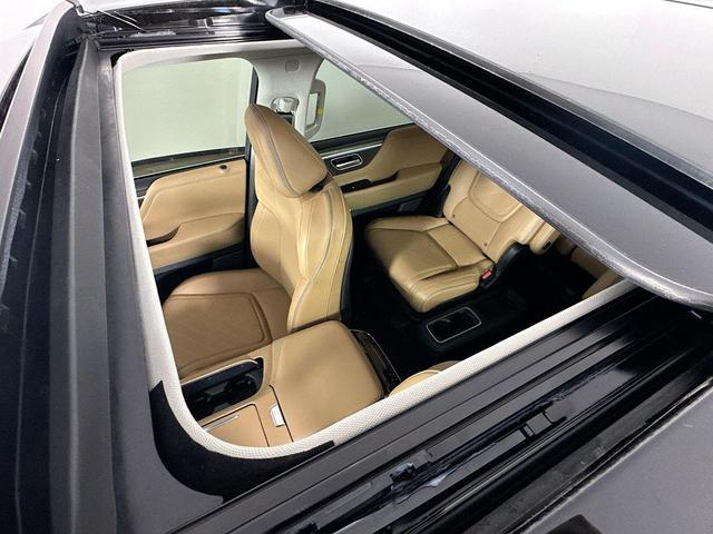 Photo of 2025 Black Obsidian INFINITI QX80