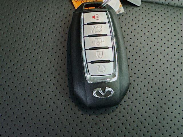Photo of 2024 Warm Titanium INFINITI QX60
