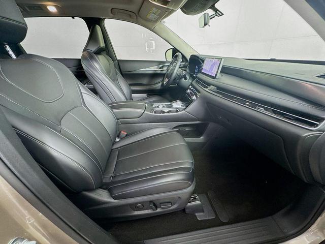 Photo of 2024 Warm Titanium INFINITI QX60