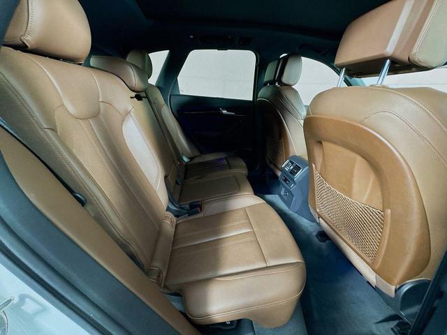Photo of 2018 Ibis White Audi Q5