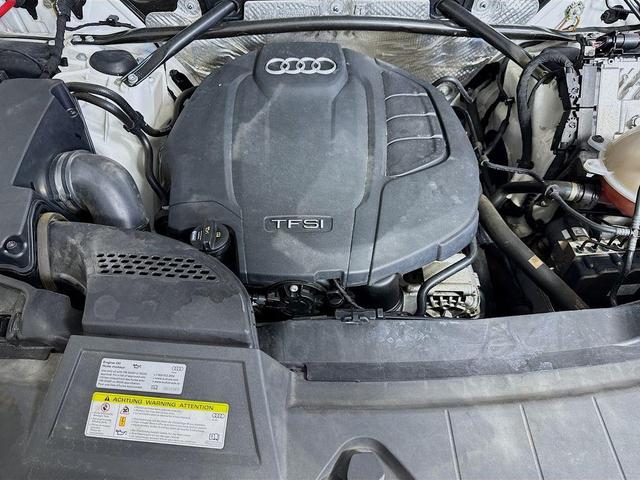 Photo of 2018 Ibis White Audi Q5
