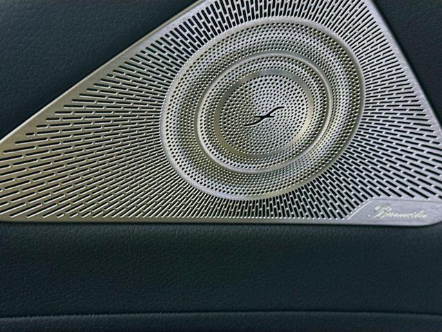 Photo of 2024 Black Mercedes-Benz S-Class