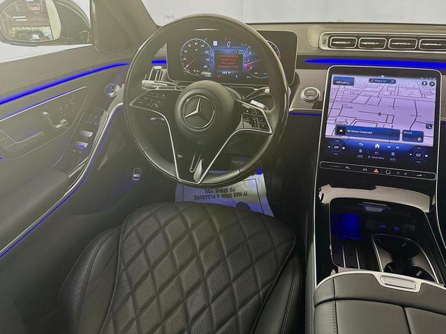 Photo of 2024 Black Mercedes-Benz S-Class