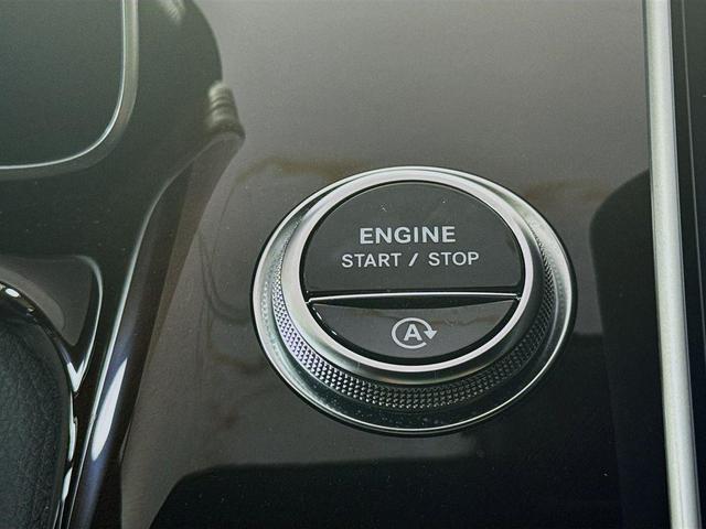 Photo of 2024 Black Mercedes-Benz S-Class