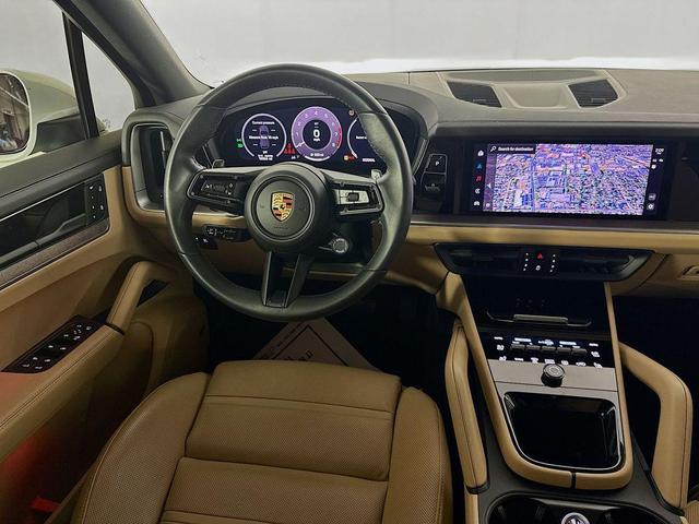Photo of 2024 Sepia Porsche Cayenne