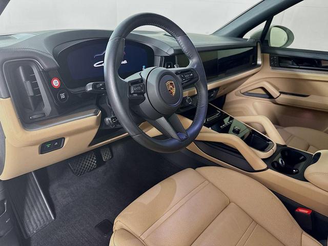 Photo of 2024 Sepia Porsche Cayenne