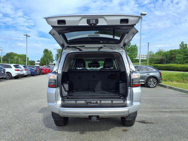 Photo of 2022 Classic Silver Metallic Toyota 4Runner