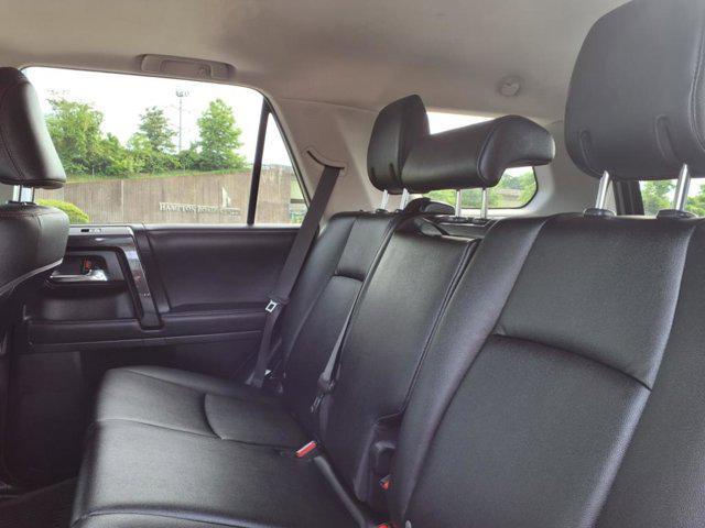 Photo of 2022 Classic Silver Metallic Toyota 4Runner