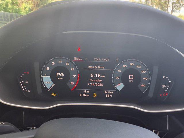 Photo of 2025 White Audi Q3