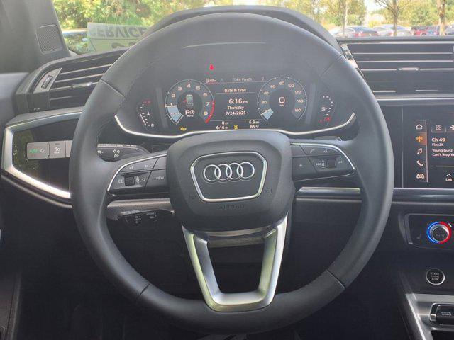 Photo of 2025 White Audi Q3