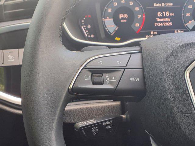 Photo of 2025 White Audi Q3