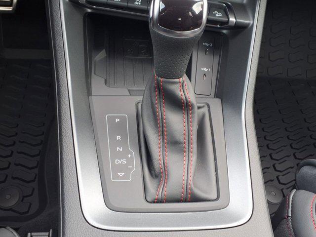 Photo of 2025 White Audi Q3