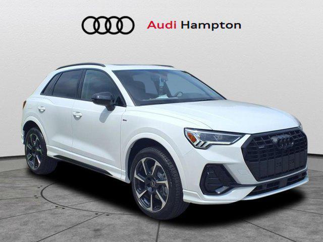 Photo of 2025 White Audi Q3