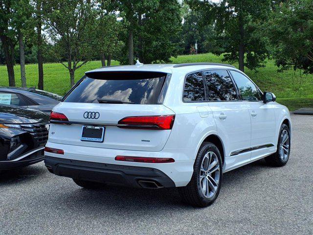 Photo of 2025 Glacier White Metallic Audi Q7