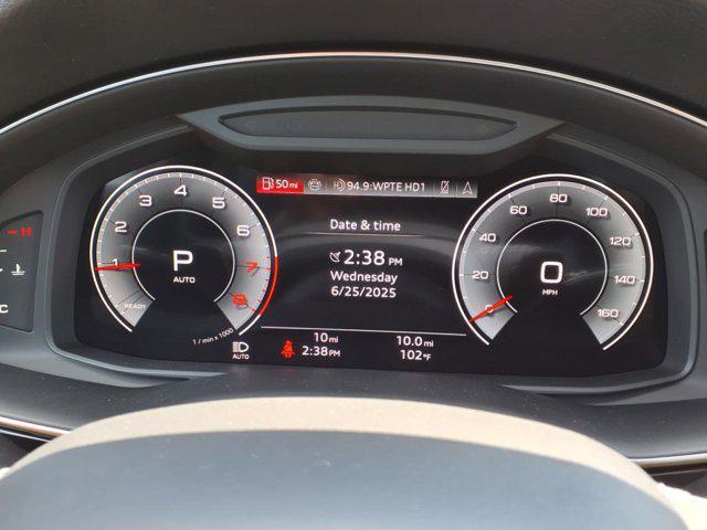 Photo of 2025 Glacier White Metallic Audi Q7