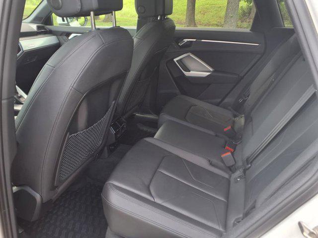 Photo of 2020 White Audi Q3