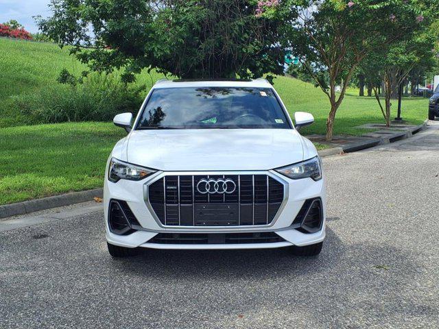 Photo of 2020 White Audi Q3