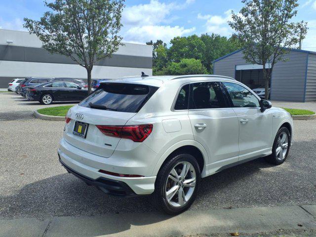 Photo of 2020 White Audi Q3