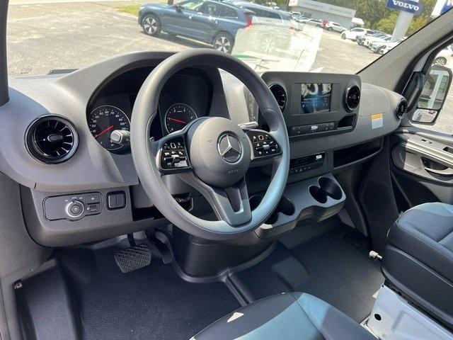 Photo of 2023 White Mercedes-Benz Sprinter 2500