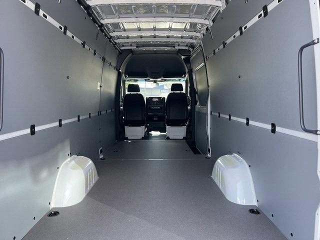 Photo of 2023 White Mercedes-Benz Sprinter 2500