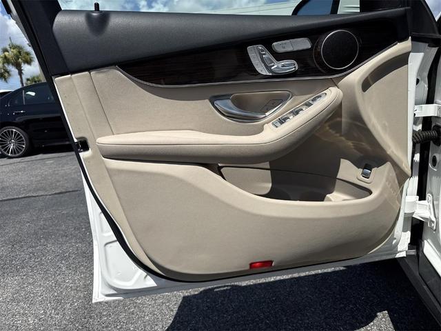 Photo of 2016 White Mercedes-Benz GLC-Class