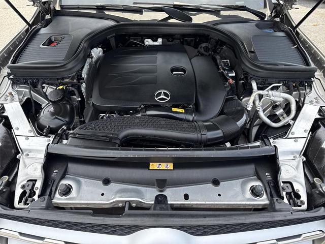 Photo of 2021 Mojave Silver Metallic Mercedes-Benz GLC 300