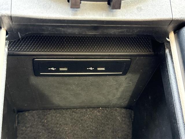 Photo of 2021 Mojave Silver Metallic Mercedes-Benz GLC 300