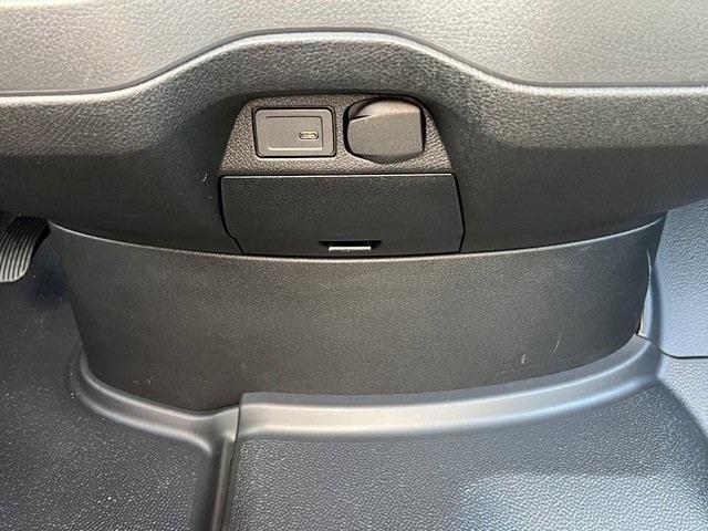 Photo of 2024 White Mercedes-Benz Sprinter 2500
