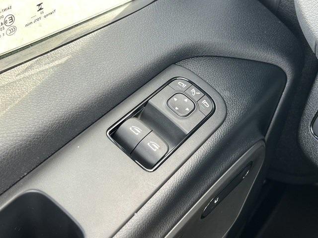 Photo of 2024 White Mercedes-Benz Sprinter 2500