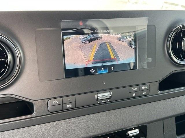 Photo of 2024 White Mercedes-Benz Sprinter 2500