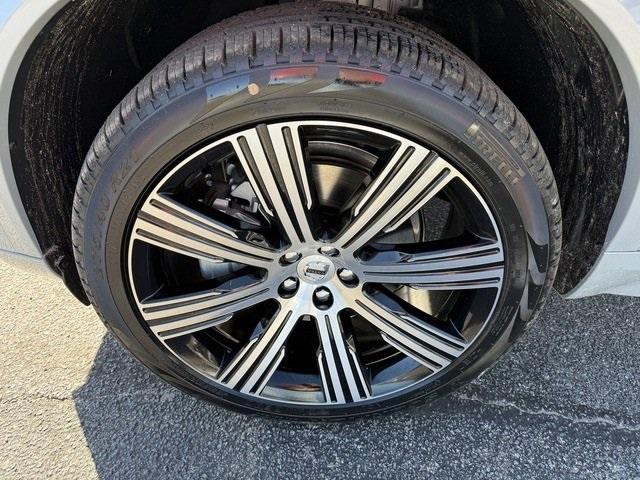 Photo of 2025 Gray Volvo XC90