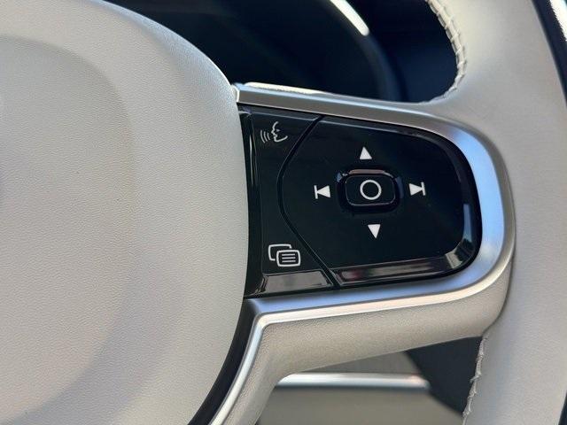 Photo of 2025 Gray Volvo XC90
