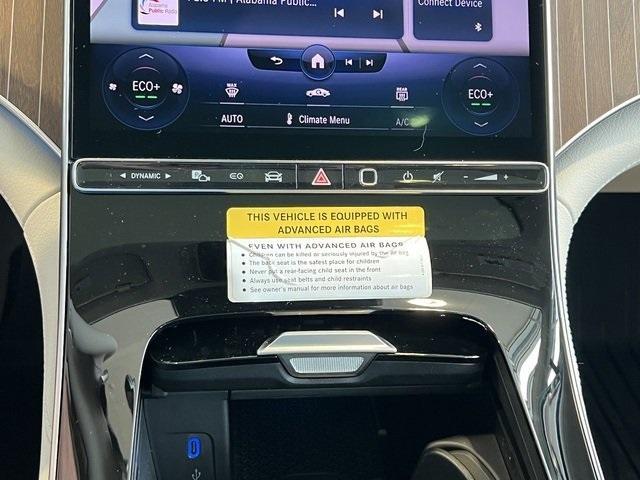 Photo of 2022 White Mercedes-Benz EQS 450+
