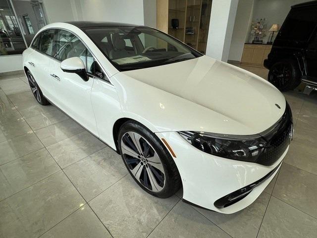 Photo of 2022 White Mercedes-Benz EQS 450+