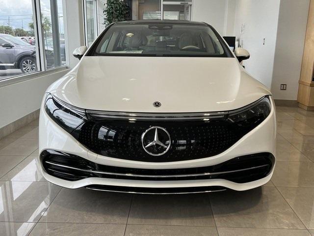 Photo of 2022 White Mercedes-Benz EQS 450+