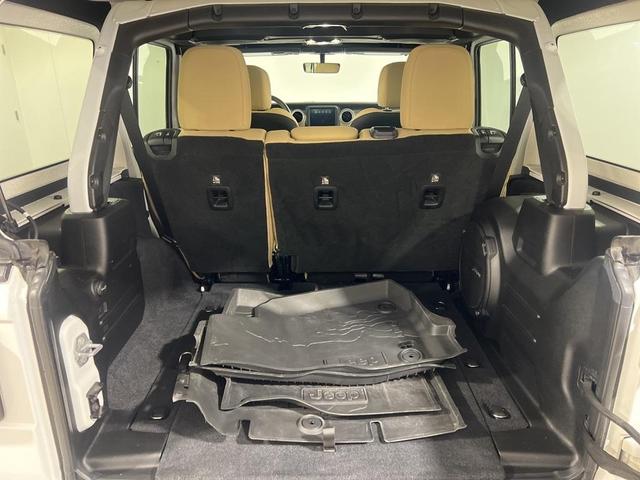 Photo of 2019 Bright White Clearcoat Jeep Wrangler Unlimited