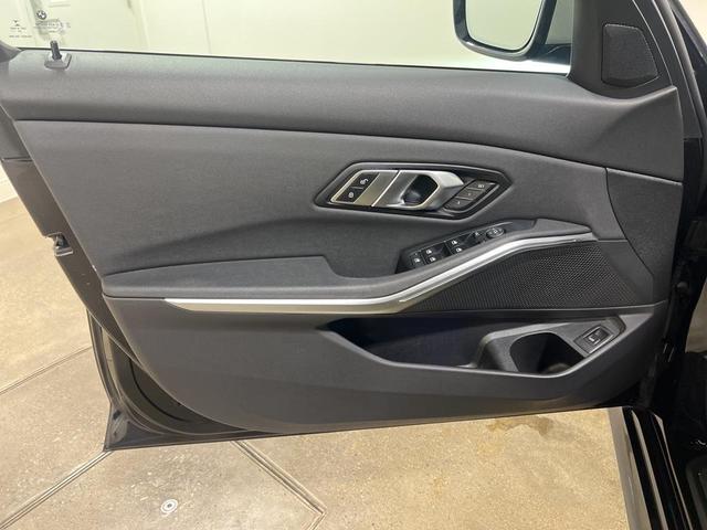 Photo of 2021 Black Sapphire Metallic BMW M340