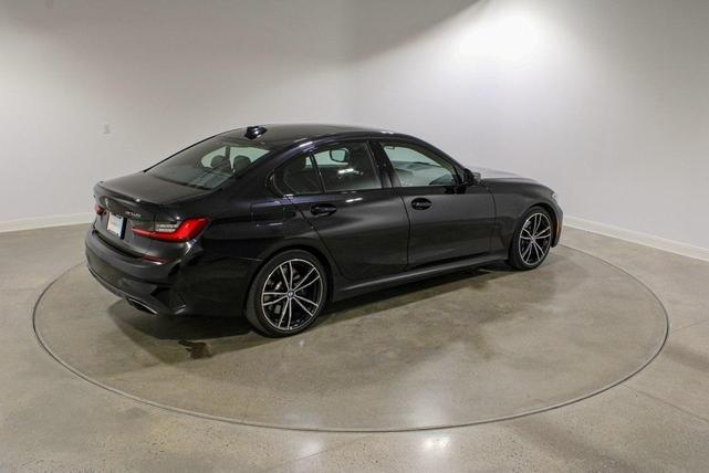 Photo of 2021 Black Sapphire Metallic BMW M340