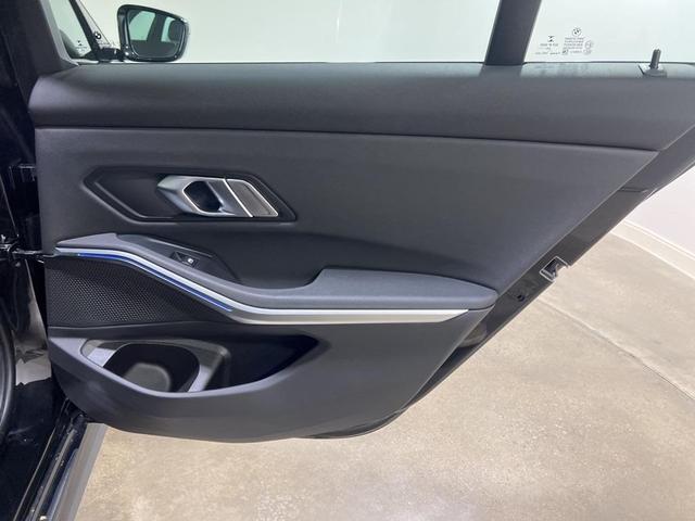 Photo of 2021 Black Sapphire Metallic BMW M340