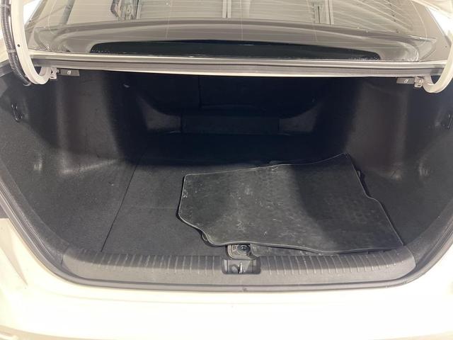 Photo of 2023 Platinum White Pearl Honda Accord Hybrid