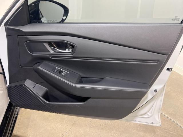 Photo of 2023 Platinum White Pearl Honda Accord Hybrid
