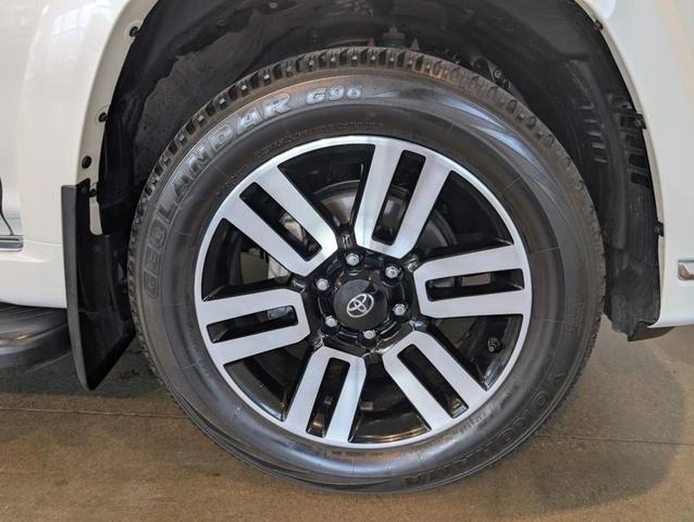 Photo of 2023 Blizzard Pearl Toyota 4Runner