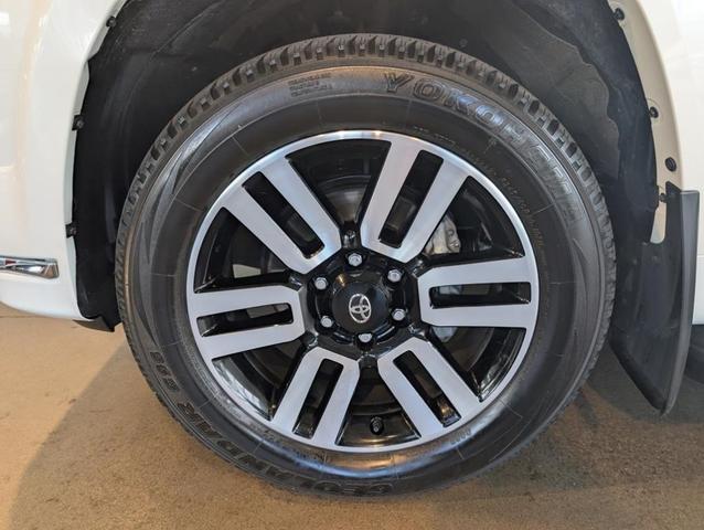 Photo of 2023 Blizzard Pearl Toyota 4Runner