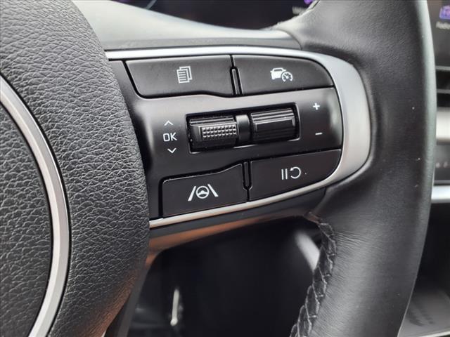 Photo of 2024 Glacial White Pearl Kia Sportage