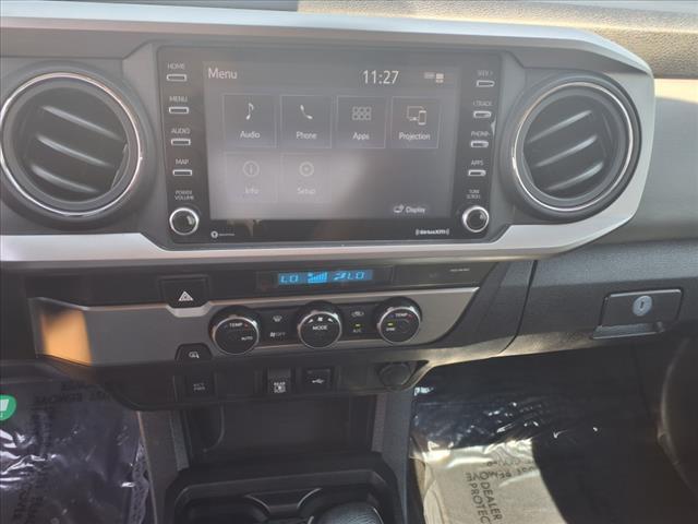 Photo of 2022 White Toyota Tacoma