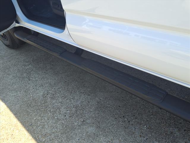 Photo of 2022 White Toyota Tacoma