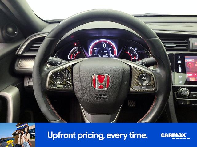 Photo of 2018 White Honda Civic
